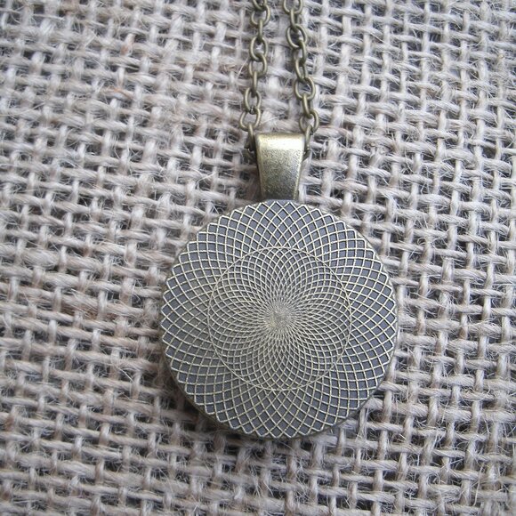 Stargate Pyramid Glass Cabochon Pendant Necklace - Picture 3 of 12
